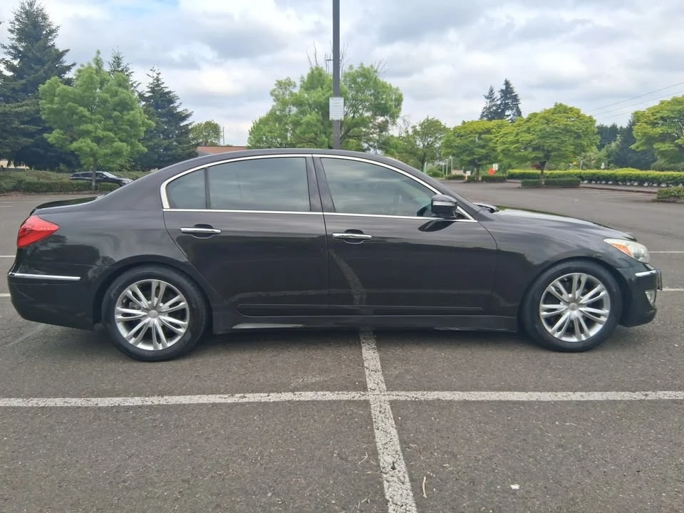 2014 Hyundai Genesis - Image 4 of 13