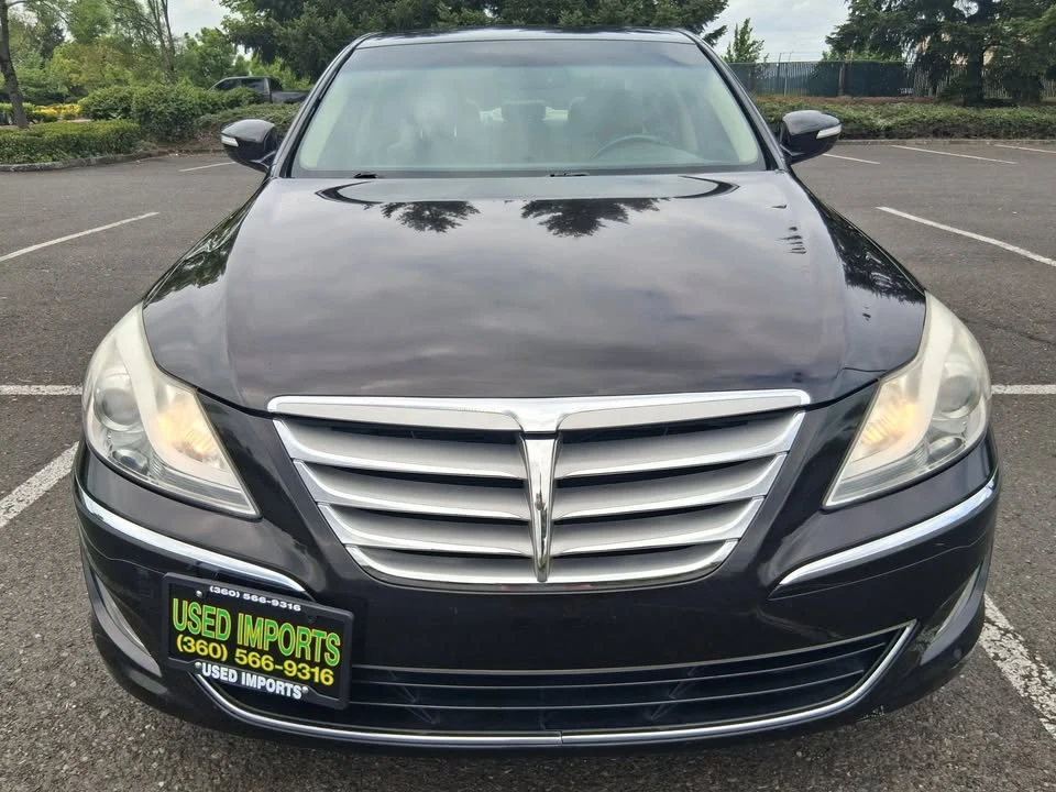 2014 Hyundai Genesis - Image 2 of 13