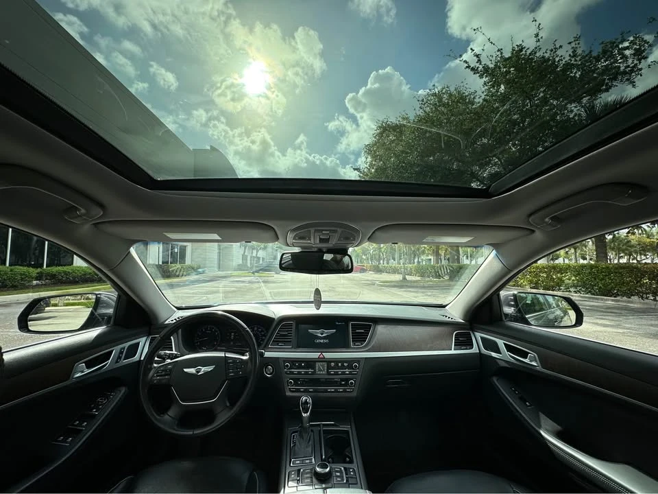 2014 Hyundai Genesis - Image 10 of 18