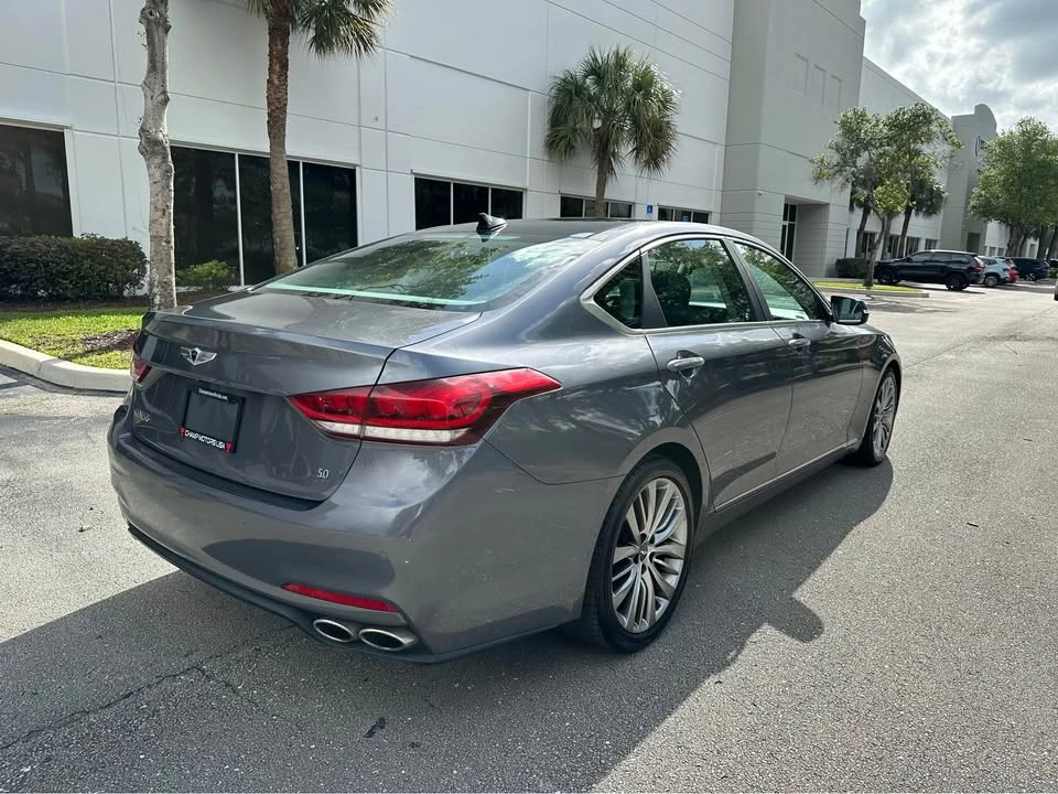 2014 Hyundai Genesis - Image 4 of 18