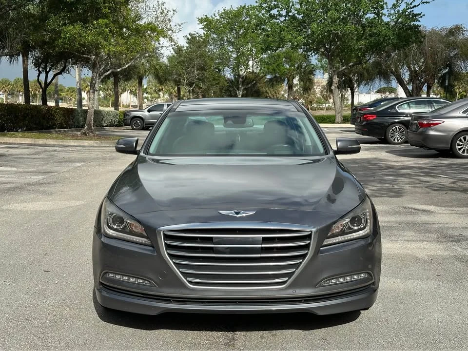 2014 Hyundai Genesis - Image 6 of 18