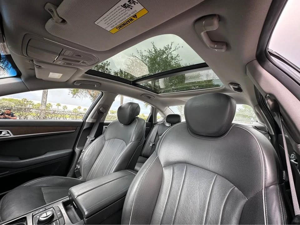 2014 Hyundai Genesis - Image 18 of 18