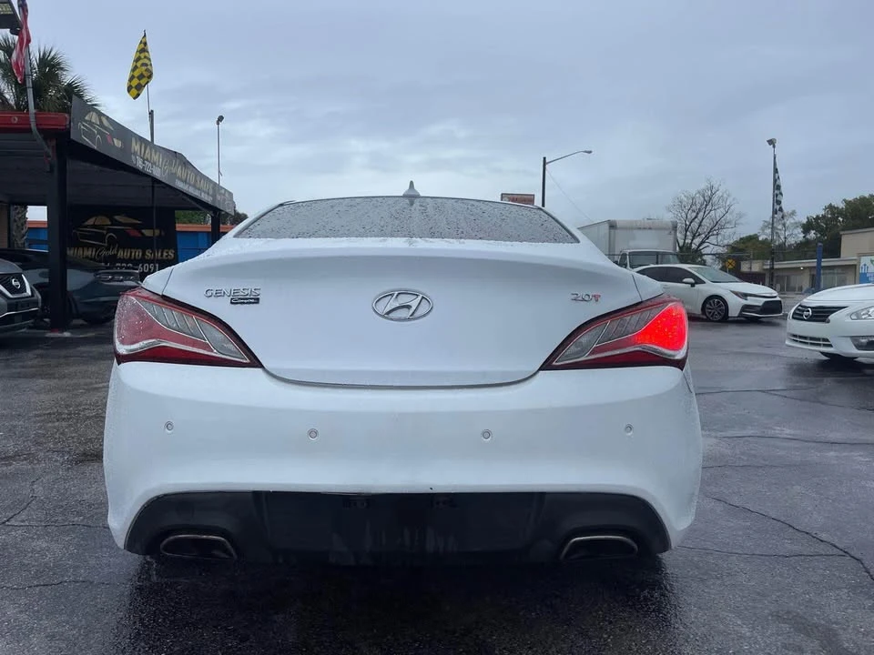 2014 Hyundai Genesis - Image 6 of 12