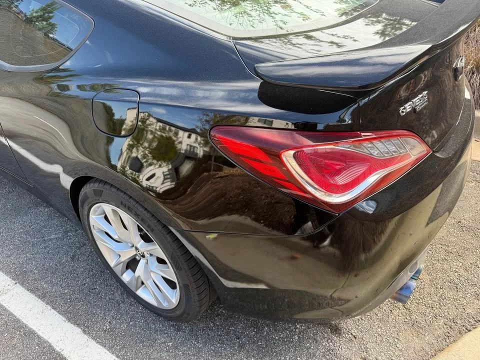 2014 Hyundai Genesis Coupe - Image 10 of 12