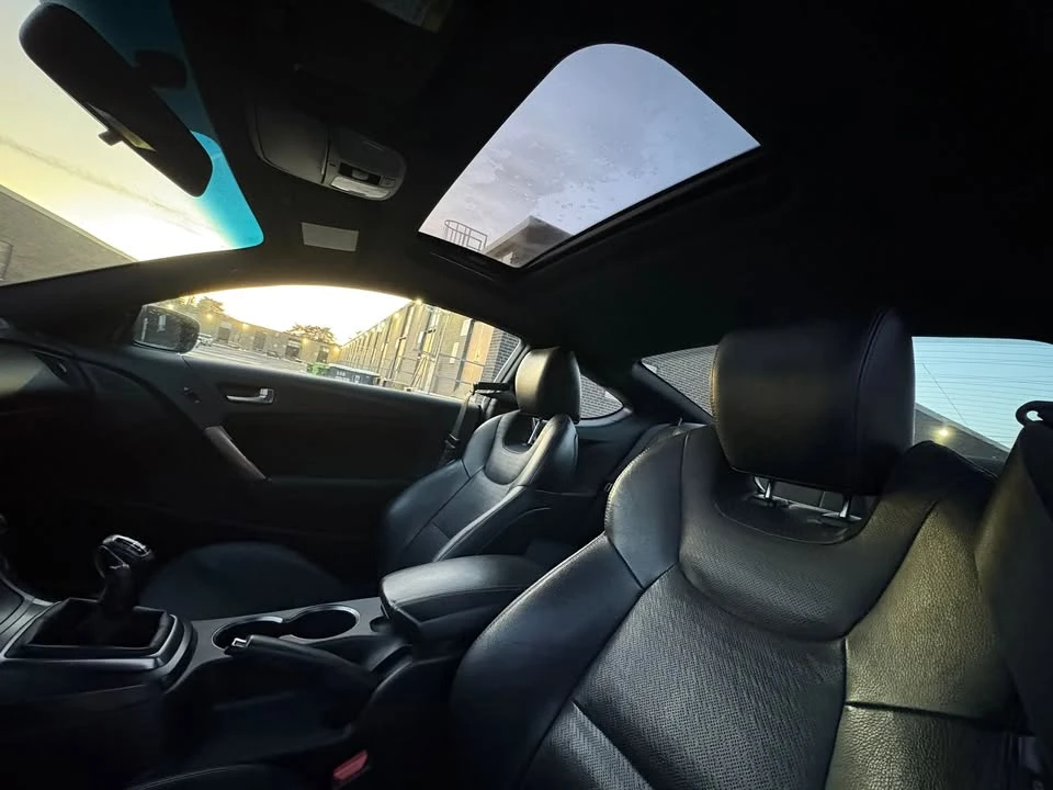 2014 Hyundai Genesis - Image 10 of 16