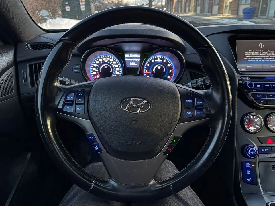 2014 Hyundai Genesis - Image 14 of 16