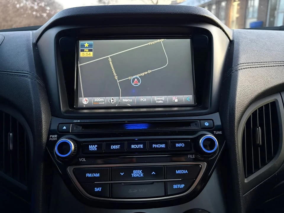 2014 Hyundai Genesis - Image 12 of 16