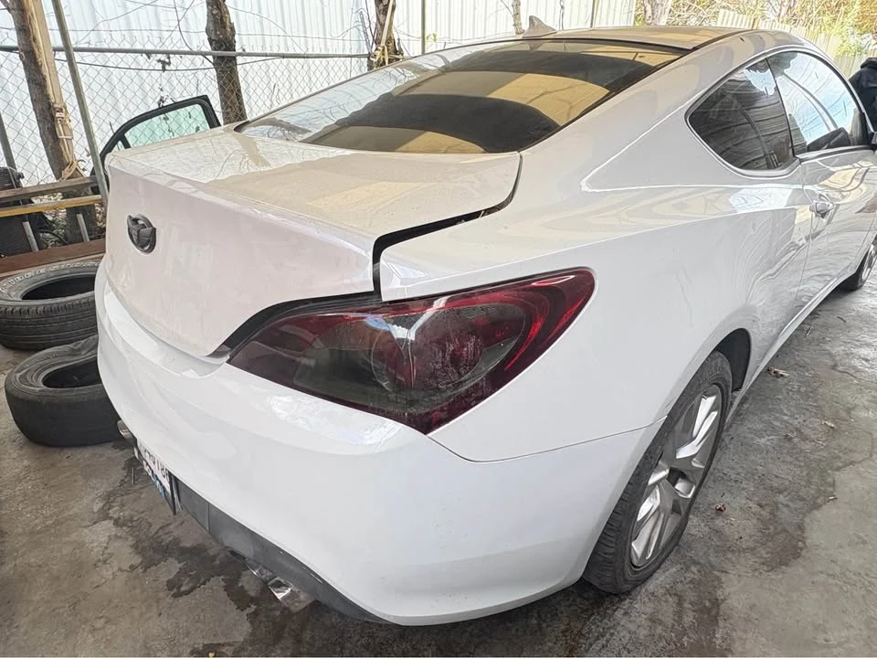 2014 Hyundai Genesis - Image 4 of 6