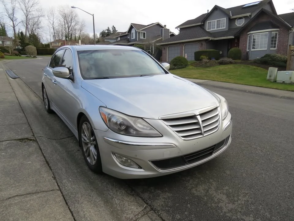 2014 Hyundai Genesis - Image 3 of 17
