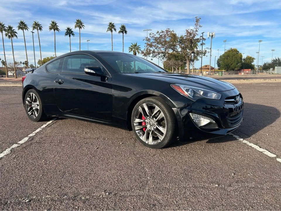 2014 Hyundai Genesis Coupe - Image 2 of 8