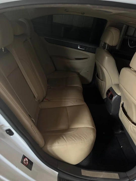 2014 Hyundai Genesis - Image 6 of 6