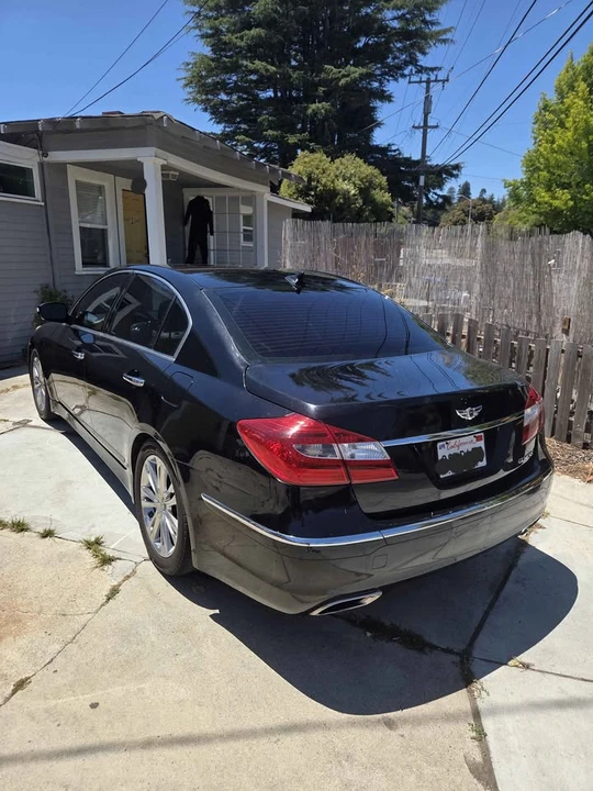 2014 Hyundai Genesis - Image 3 of 17