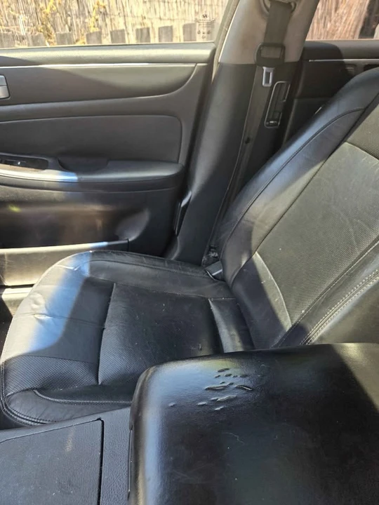 2014 Hyundai Genesis - Image 16 of 17