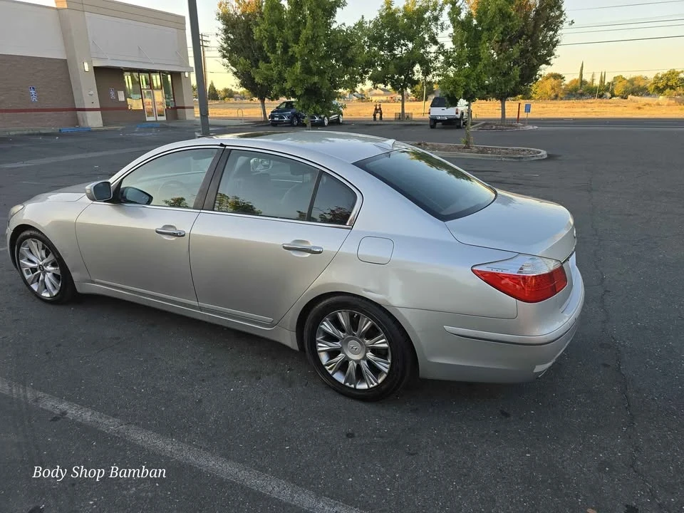 2014 Hyundai Genesis - Image 17 of 20
