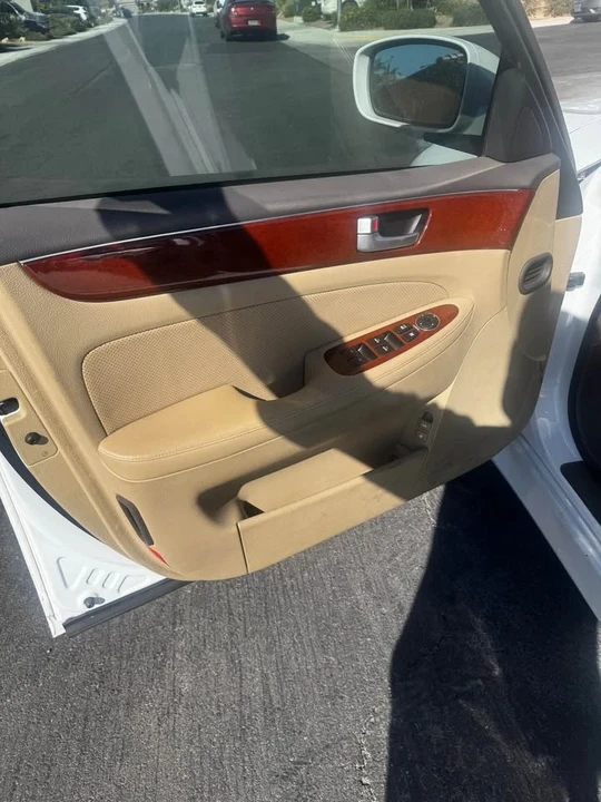 2014 Hyundai Genesis - Image 6 of 13