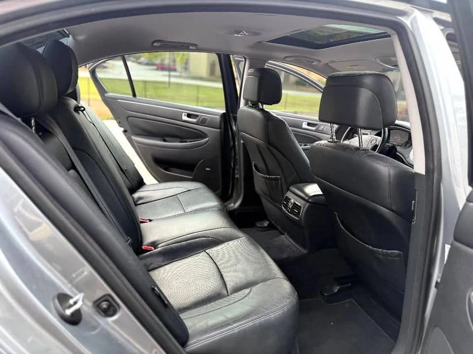 2014 Hyundai Genesis - Image 2 of 4