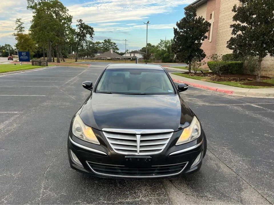 2014 Hyundai Genesis - Image 4 of 18