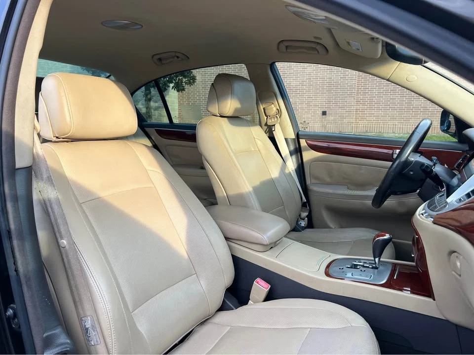 2014 Hyundai Genesis - Image 9 of 18
