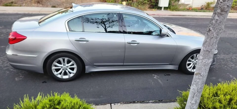 2014 Hyundai Genesis - Image 12 of 20
