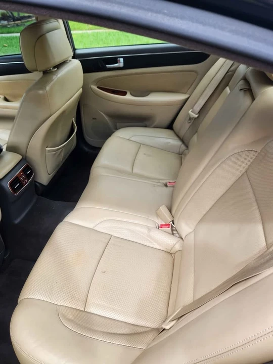 2014 Hyundai Genesis - Image 16 of 16