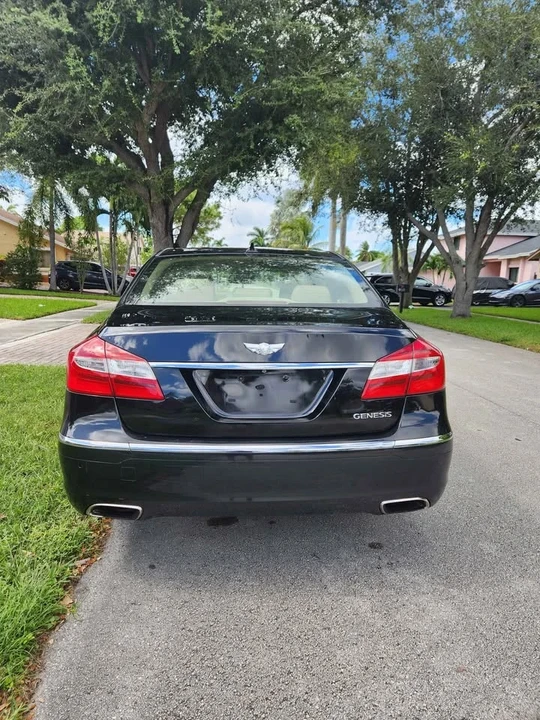 2014 Hyundai Genesis - Image 6 of 16
