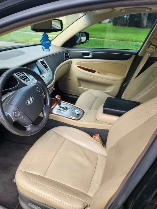 2014 Hyundai Genesis - Image 2 of 16