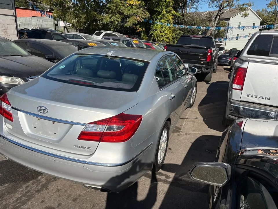 2014 Hyundai Genesis - Image 5 of 12
