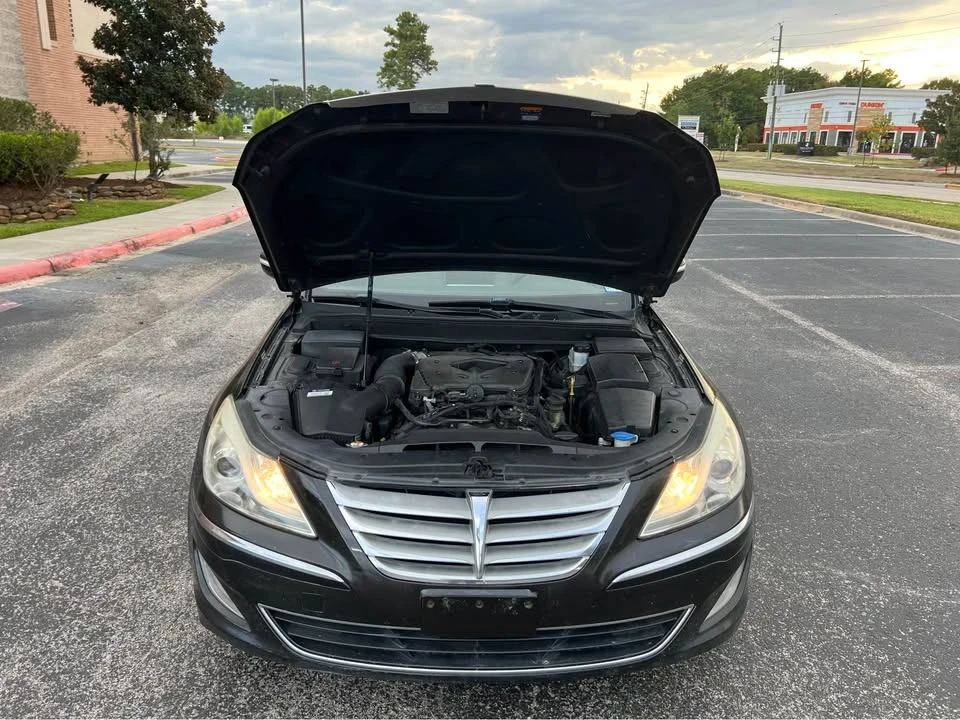 2014 Hyundai Genesis - Image 18 of 18