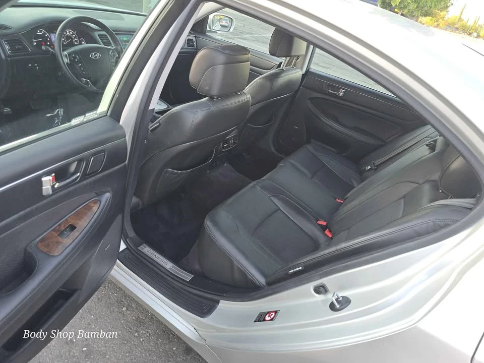 2014 Hyundai Genesis - Image 5 of 20