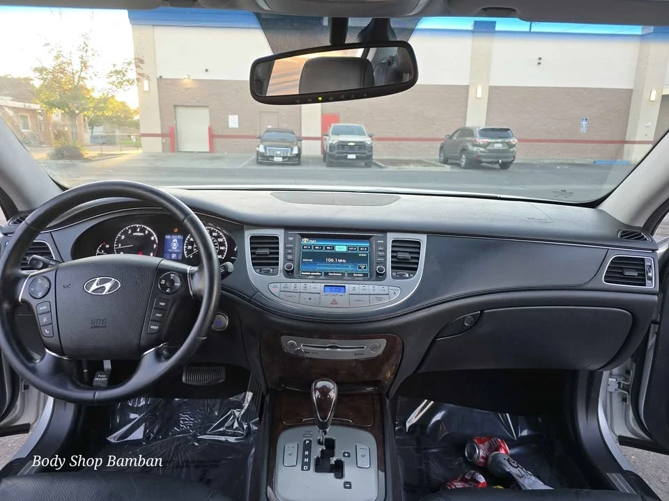 2014 Hyundai Genesis - Image 2 of 20