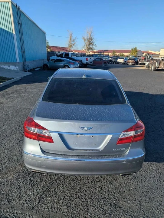 2014 Hyundai Genesis - Image 4 of 20