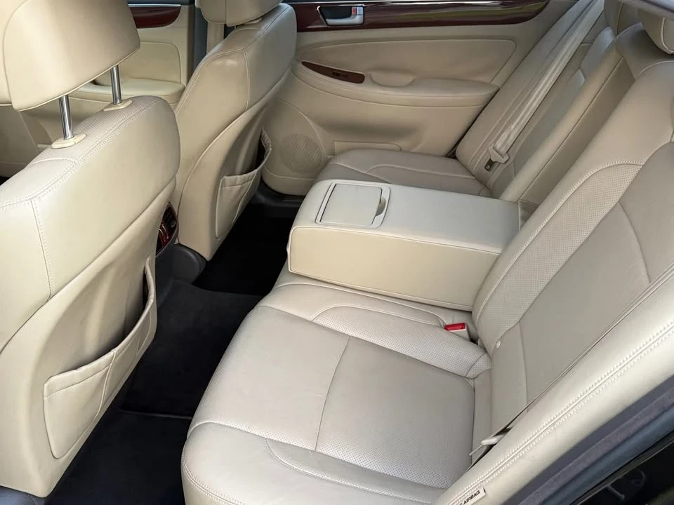 2014 Hyundai Genesis - Image 10 of 10