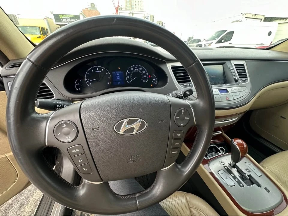 2014 Hyundai Genesis - Image 16 of 16
