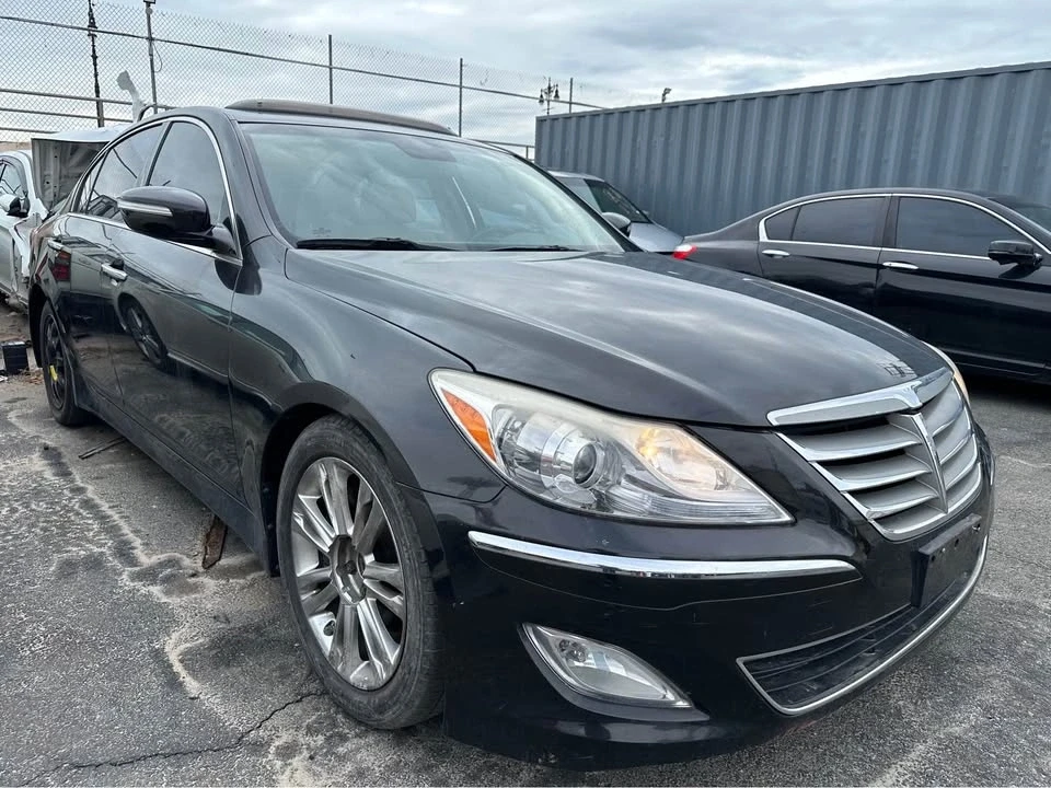 2014 Hyundai Genesis - Image 3 of 16