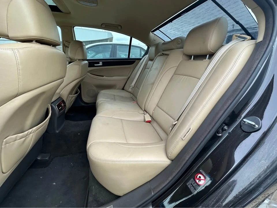 2014 Hyundai Genesis - Image 8 of 16