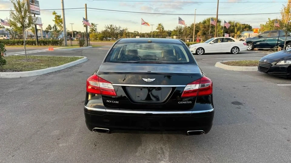 2014 Hyundai Genesis - Image 5 of 14