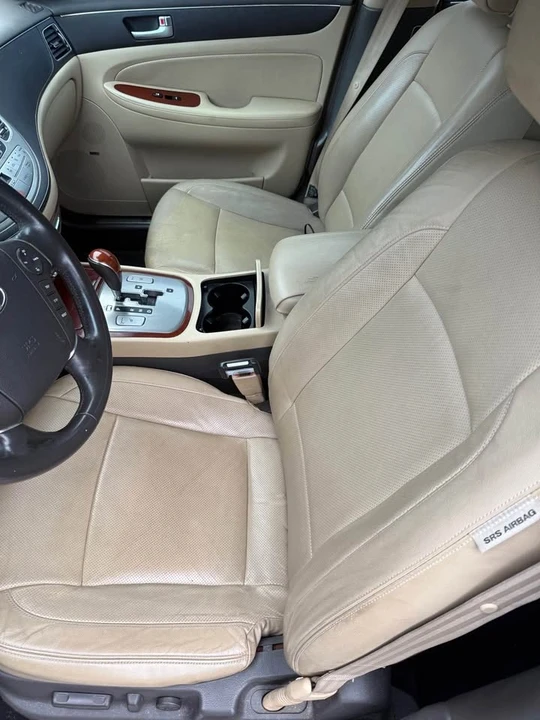 2014 Hyundai Genesis - Image 11 of 15