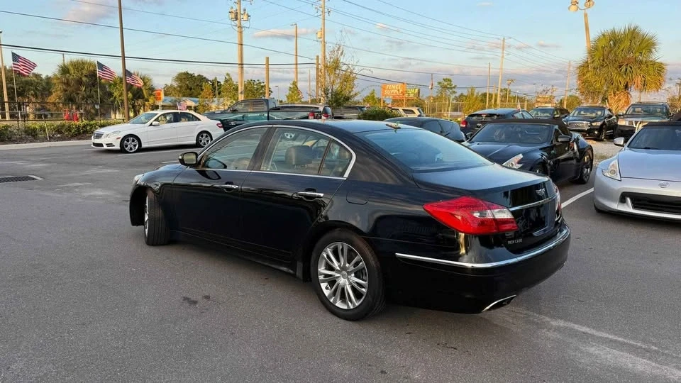 2014 Hyundai Genesis - Image 6 of 14