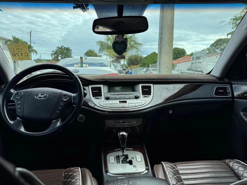2014 Hyundai Genesis - Image 4 of 9
