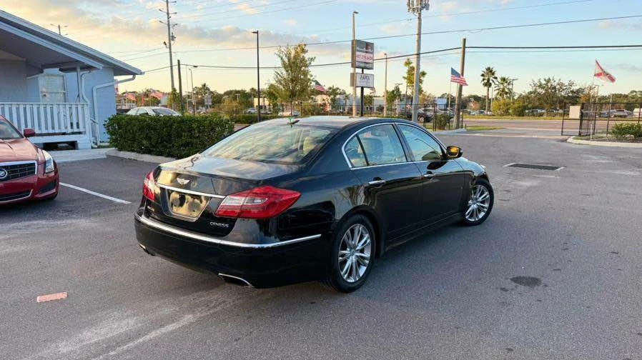 2014 Hyundai Genesis - Image 2 of 4