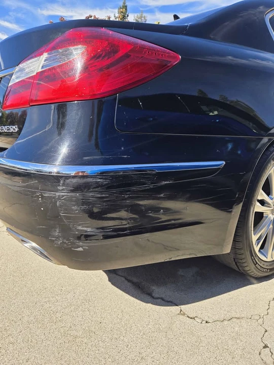 2014 Hyundai Genesis - Image 5 of 14