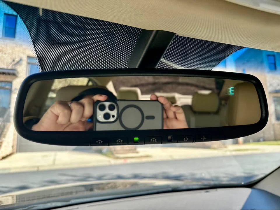 2014 Hyundai Genesis - Image 18 of 19