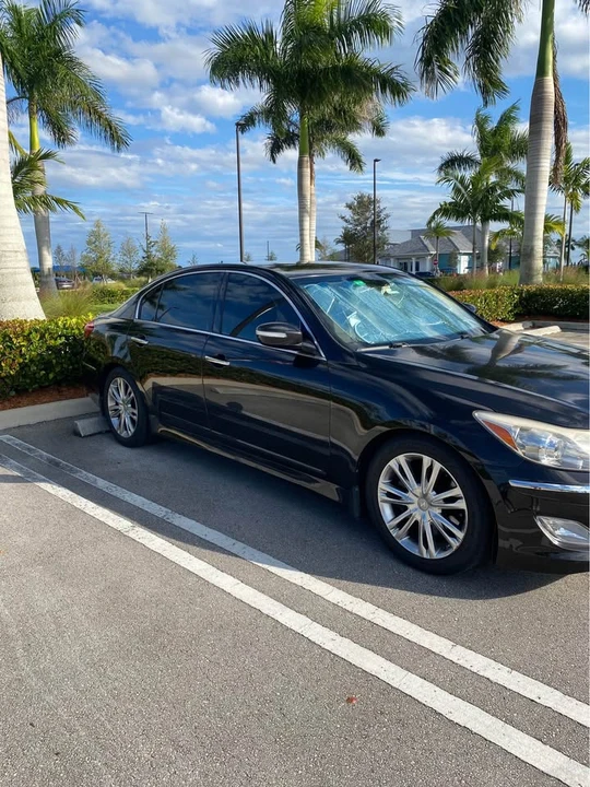 2014 Hyundai Genesis - Image 3 of 4