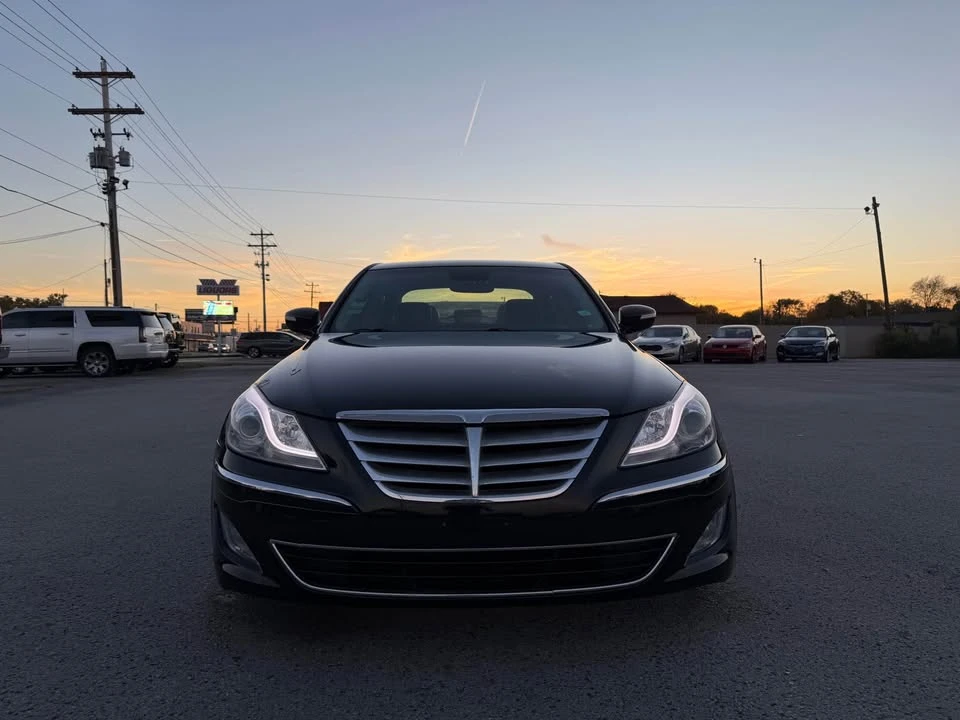 2014 Hyundai Genesis - Image 2 of 13