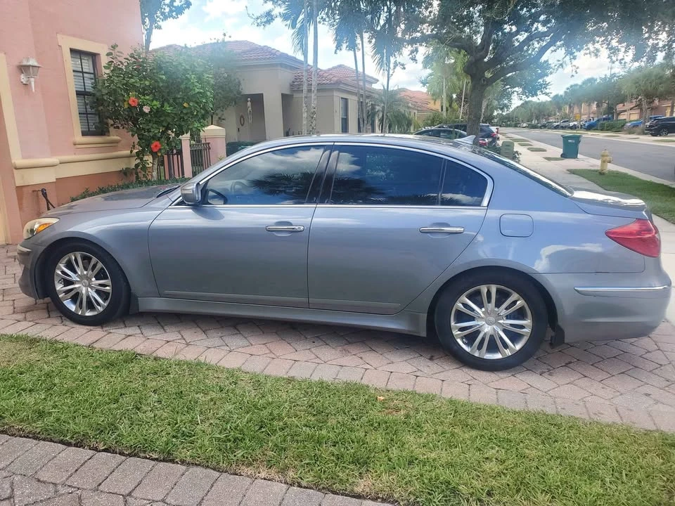 2014 Hyundai Genesis - Image 3 of 17