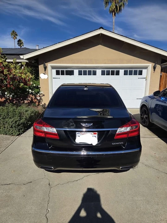 2014 Hyundai Genesis - Image 3 of 14