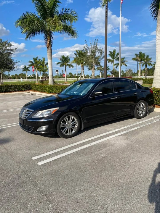 2014 Hyundai Genesis - Image 4 of 4