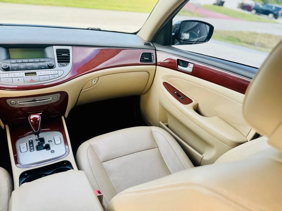 2014 Hyundai Genesis - Image 6 of 8