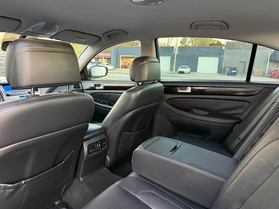 2014 Hyundai Genesis - Image 9 of 13
