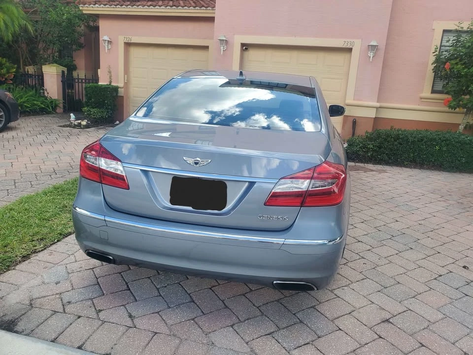 2014 Hyundai Genesis - Image 6 of 18